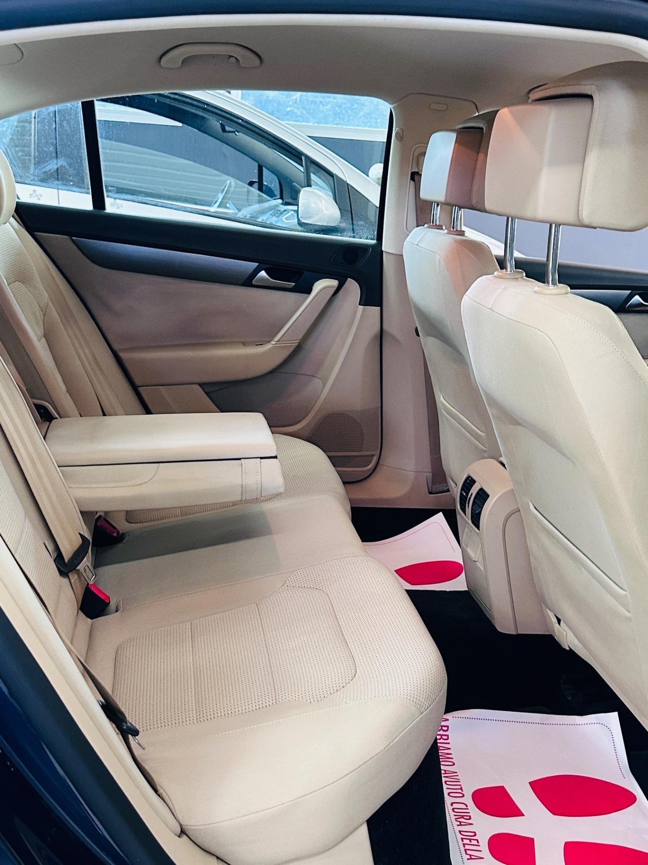 Volkswagen Passat 2.0 TDI Highline BERLINA