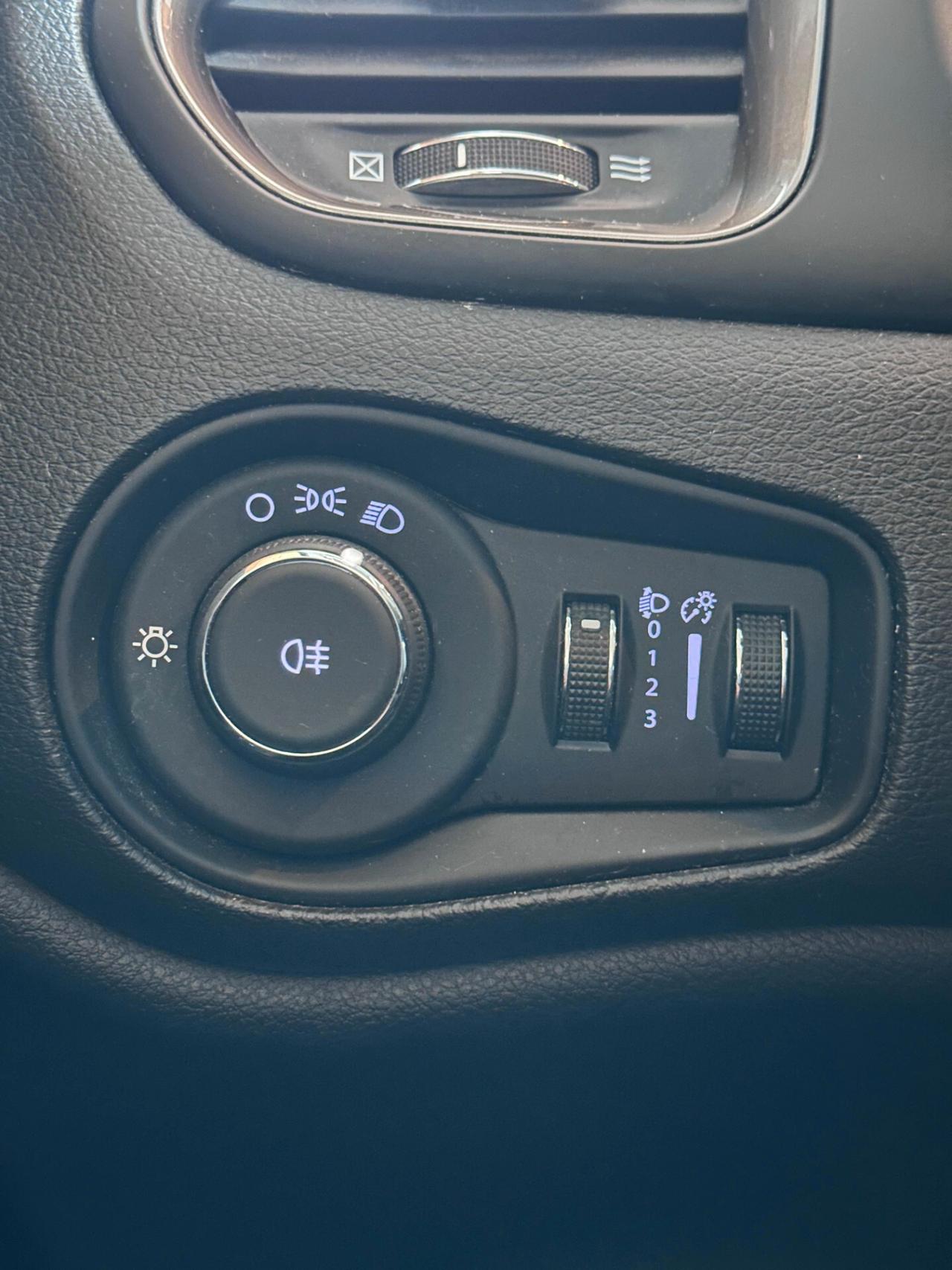 Jeep Renegade 1.6 Mjt 130 CV Longitude