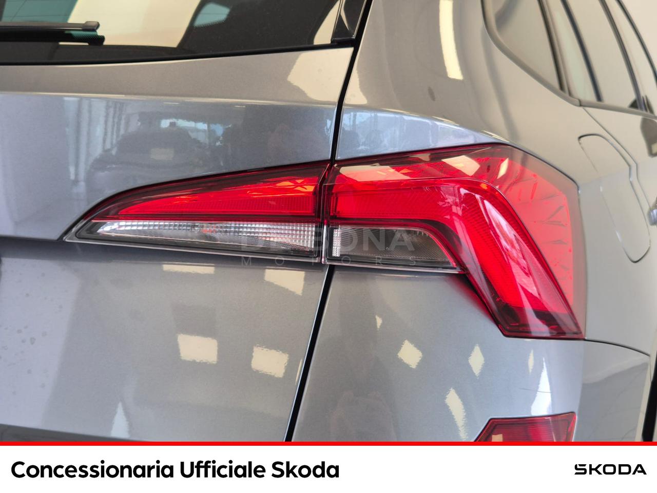 Skoda Kamiq 1.0 tsi black dots 95cv