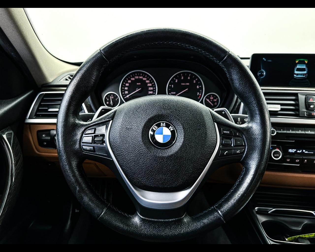 BMW Serie 3 (F30/31) - 330e iPerformance Msport