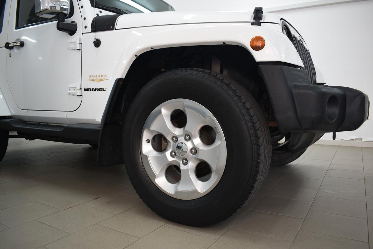 Jeep Wrangler Unlimited 2.8 CRD DPF Sahara Auto