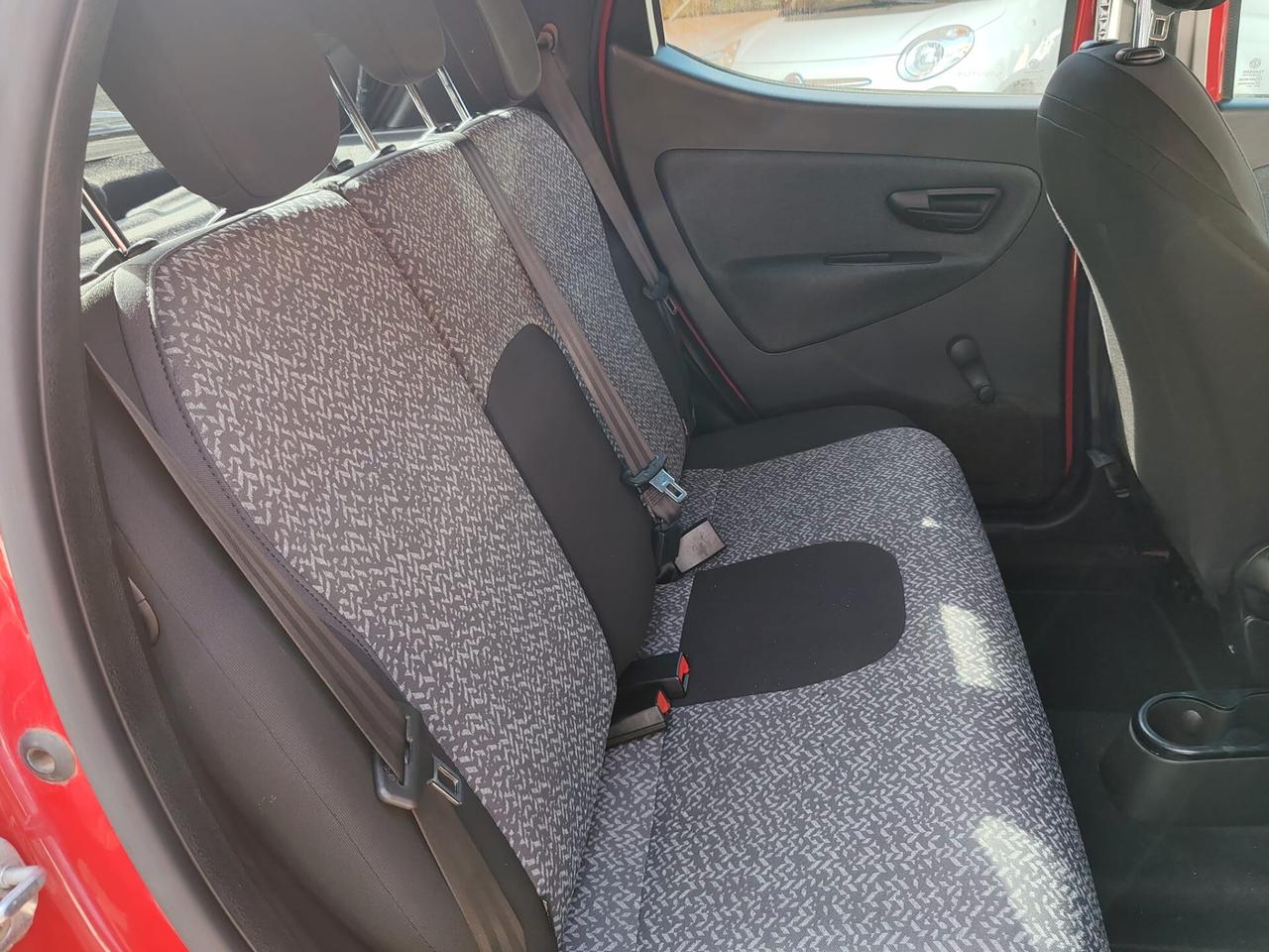 Lancia Ypsilon 1.0 IBRIDA