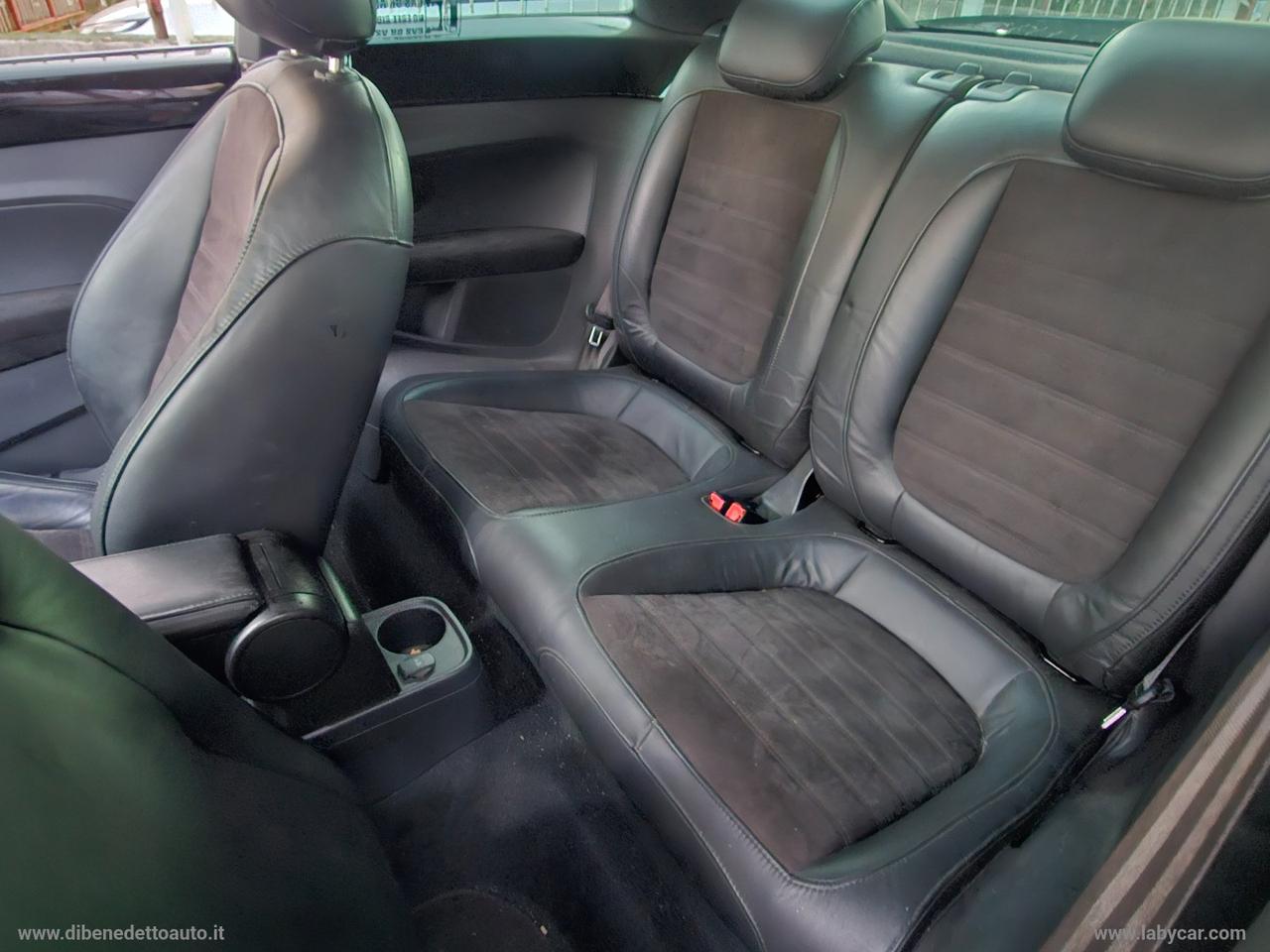 VOLKSWAGEN Maggiolino 2.0 TSI DSG Sport