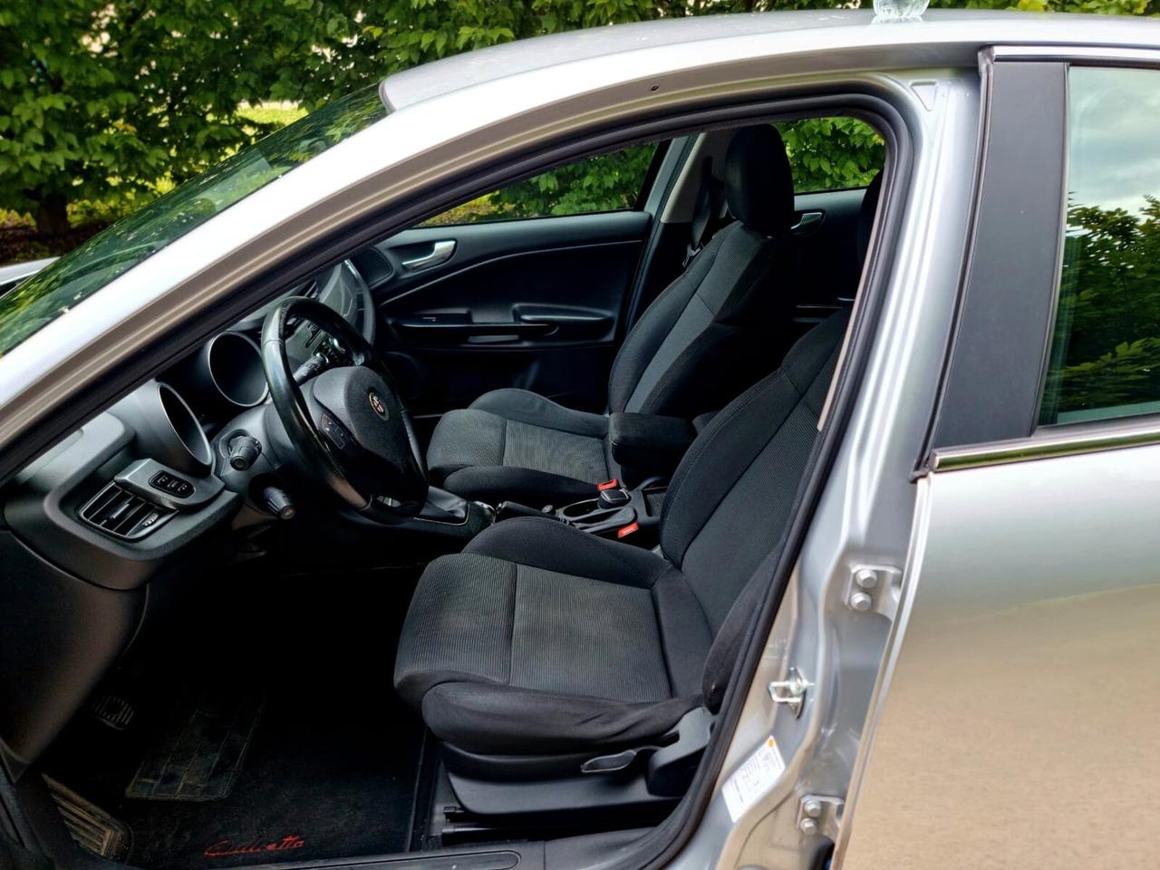 Alfa Romeo Giulietta 1.6 JTDM ADATTA A NEOPATENTATI