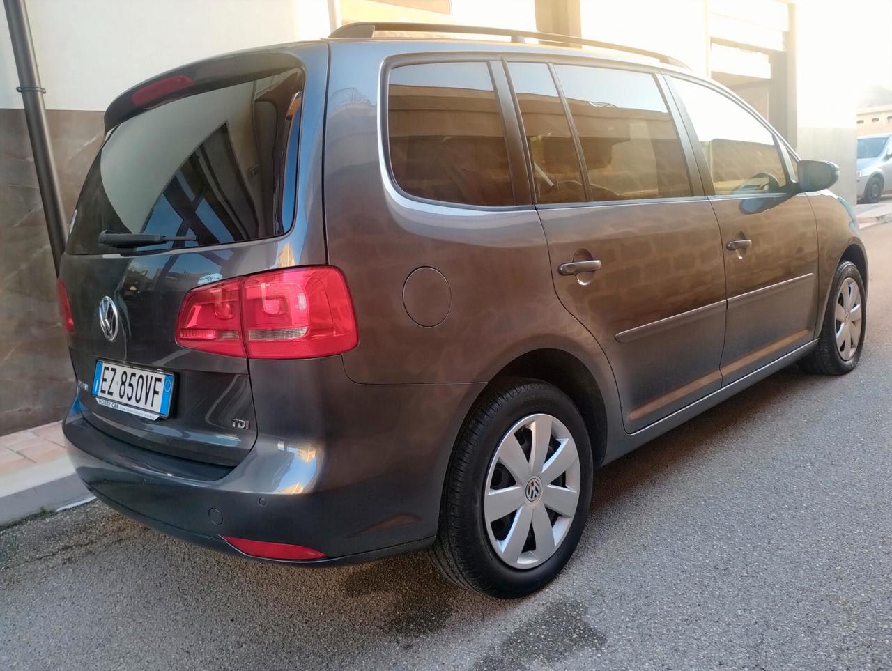 Volkswagen Touran Business 1.6 TDI DSG Comfortline