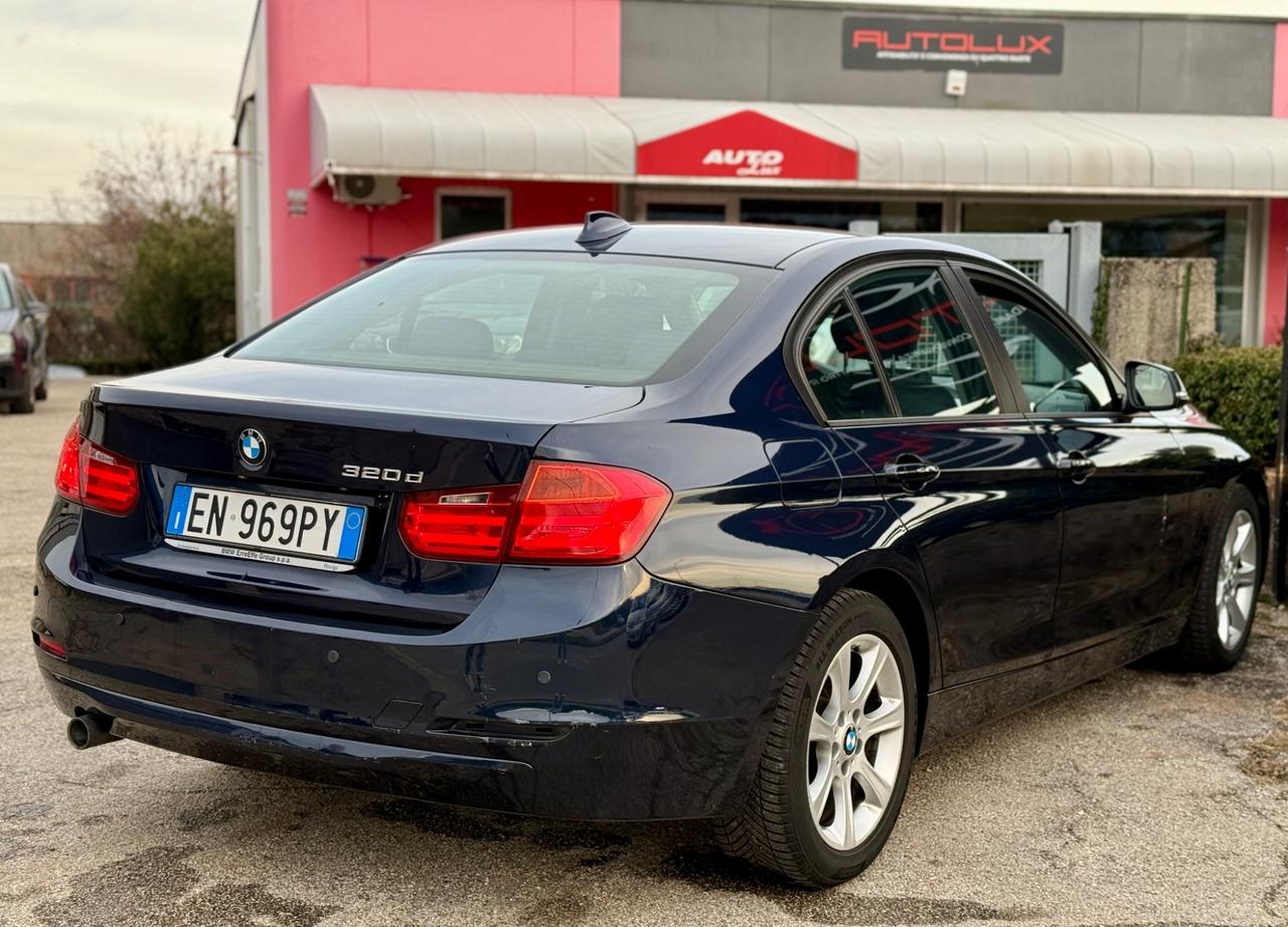 Bmw 320d 184CV 2013 F30 BERLINA MANUALE
