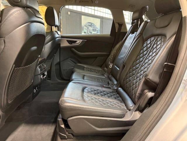 Audi Q7 SQ7 4.0 V8 TDI quattro tiptronic 7p