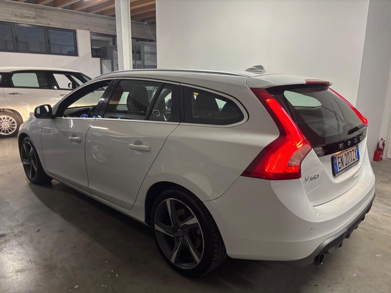 Volvo V60 D2 1.6 AUTOMATIC Summum GANCIO TRAINO