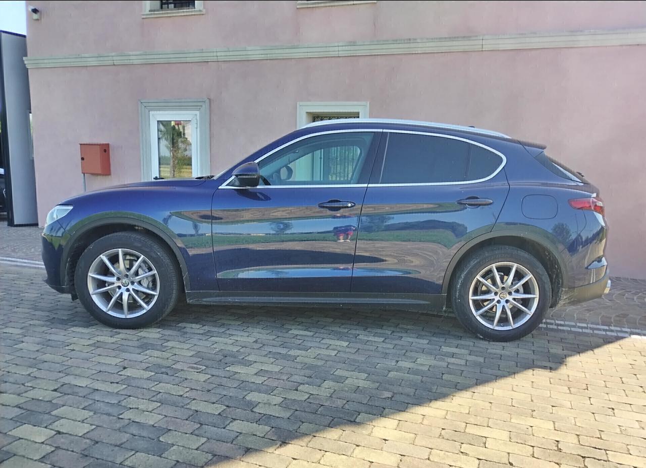Alfa Romeo Stelvio 2.2 Turbodiesel 190 CV AT8 Q4 Executive