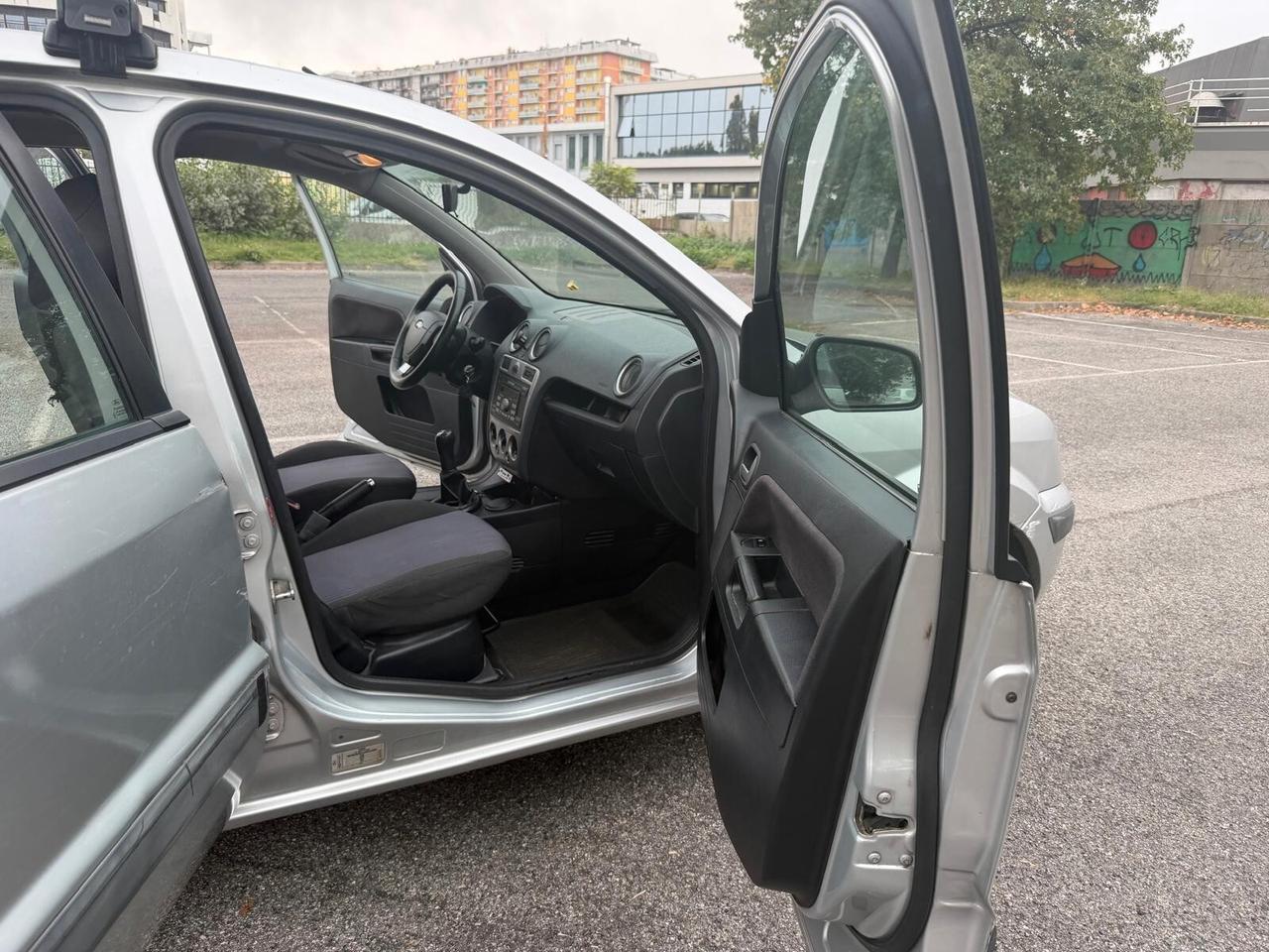 Ford Fusion 1.4 16V 5p. Titanium