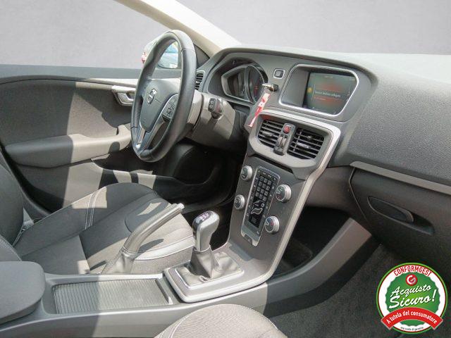 VOLVO V40 D2 Business