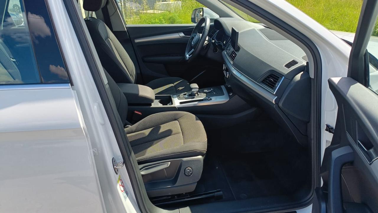Audi Q5 35 TDI quattro S tronic Business Design
