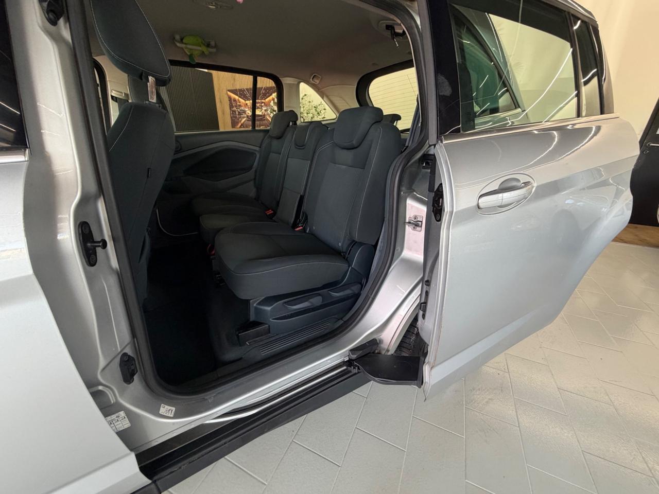 Ford C-Max 1.6 TDCi 7 POSTI