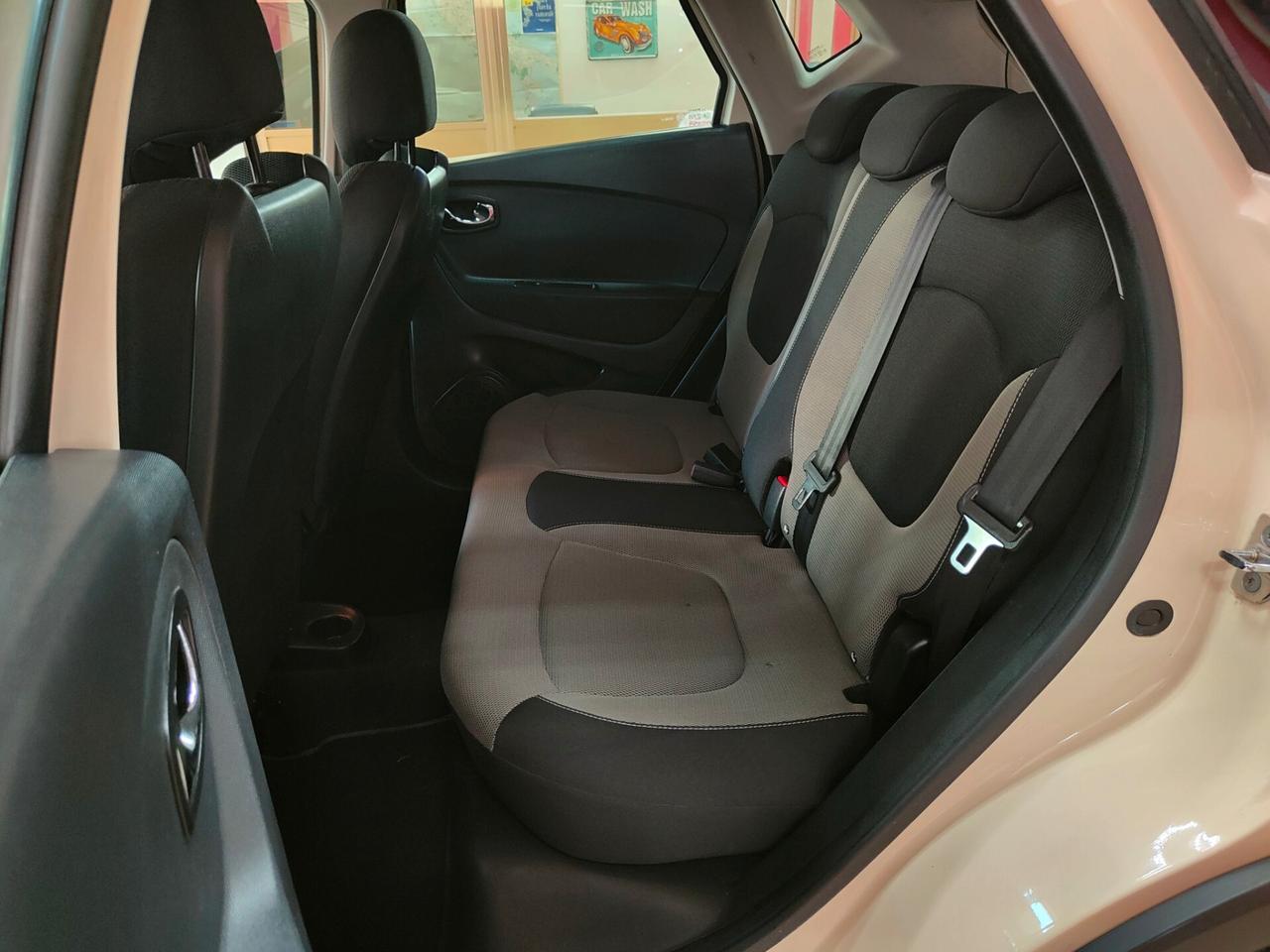 Renault Captur 1.5 dCi 8V 90 CV - 2015 POCHI KM