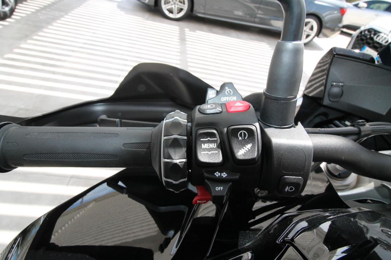 Bmw S 1000 XR Triple Black | 2.600km | 11.2023