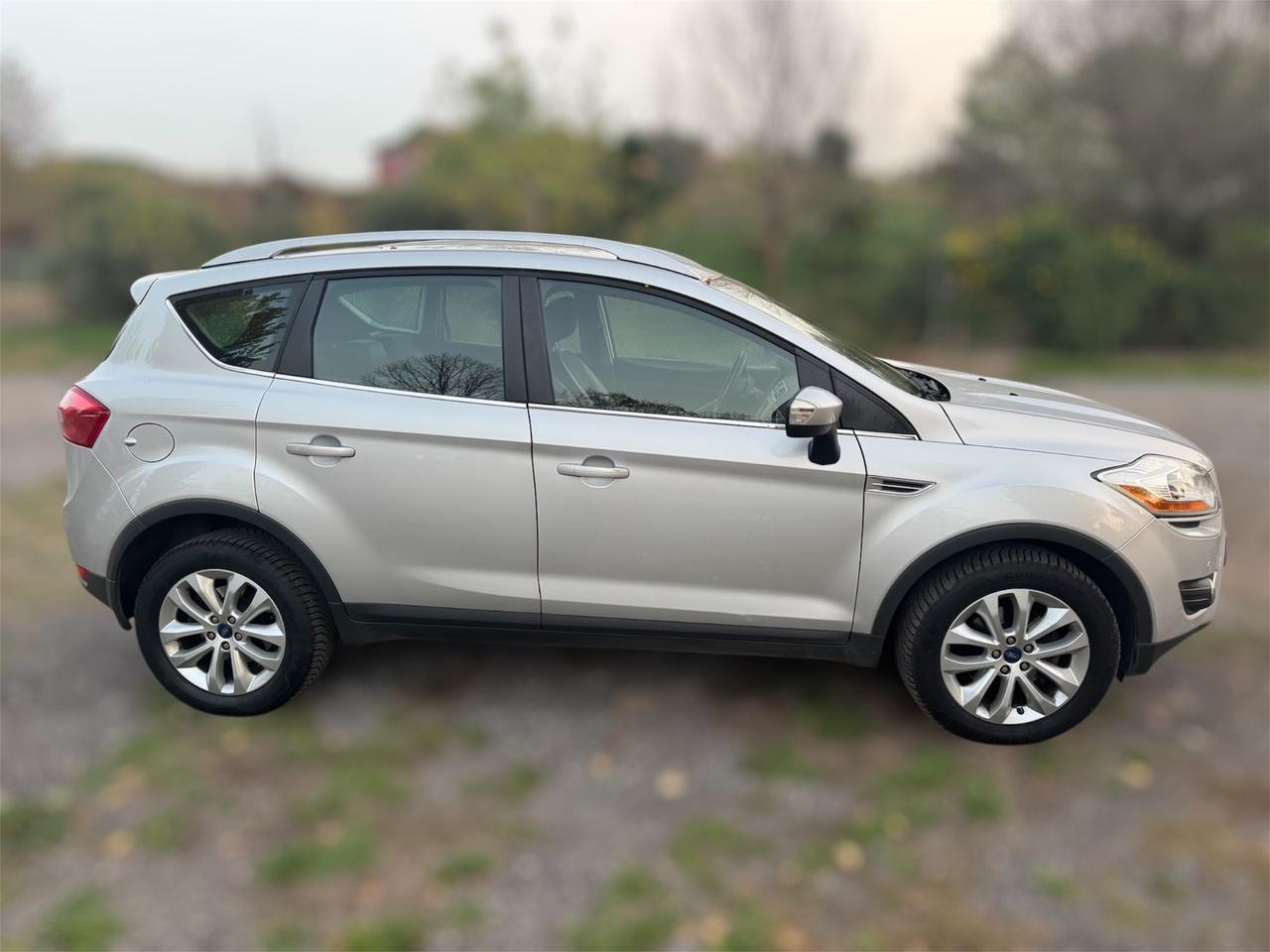 FORD KUGA 2.0 dci diesel - Automatica -POCHI KM- 2013