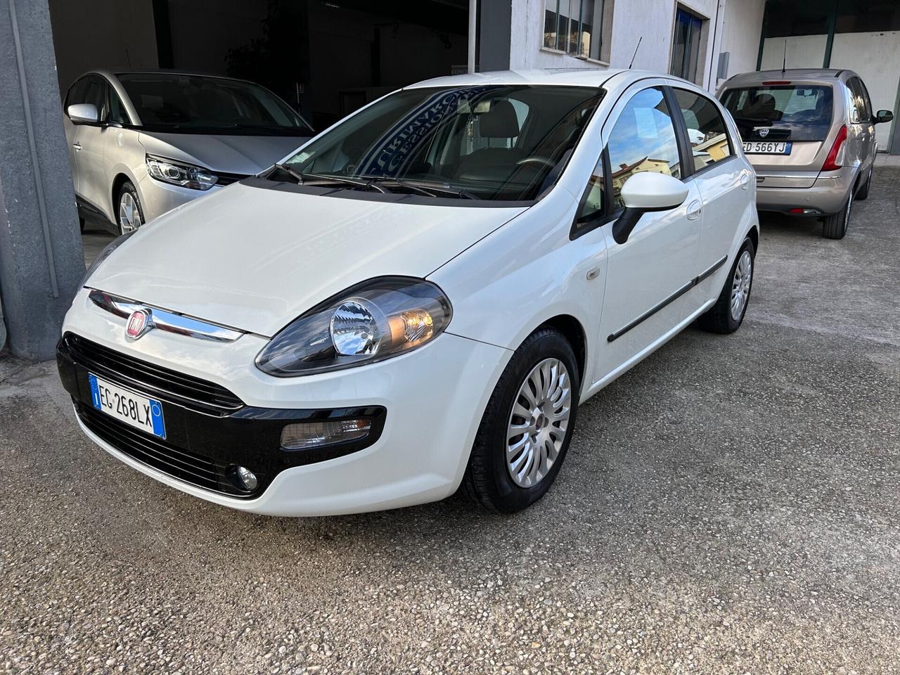 FIAT PUNTO Evo 1.3 Mjt 75 CV 5 porte NEOPATENTATI!!!