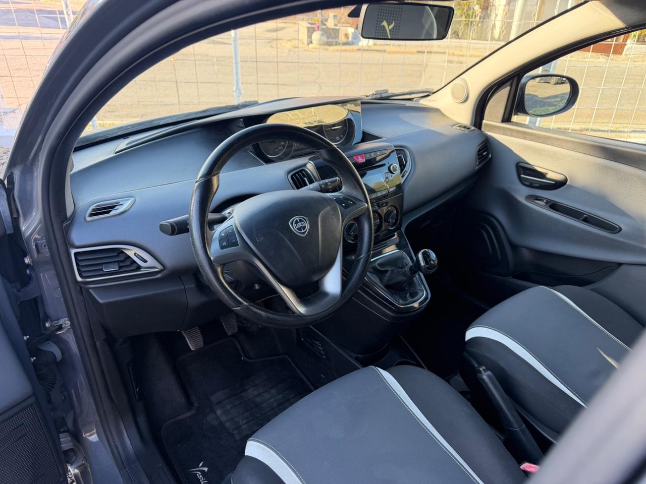 Lancia Ypsilon 1.3 MJT 16V 95 CV 5 porte S&S Elle