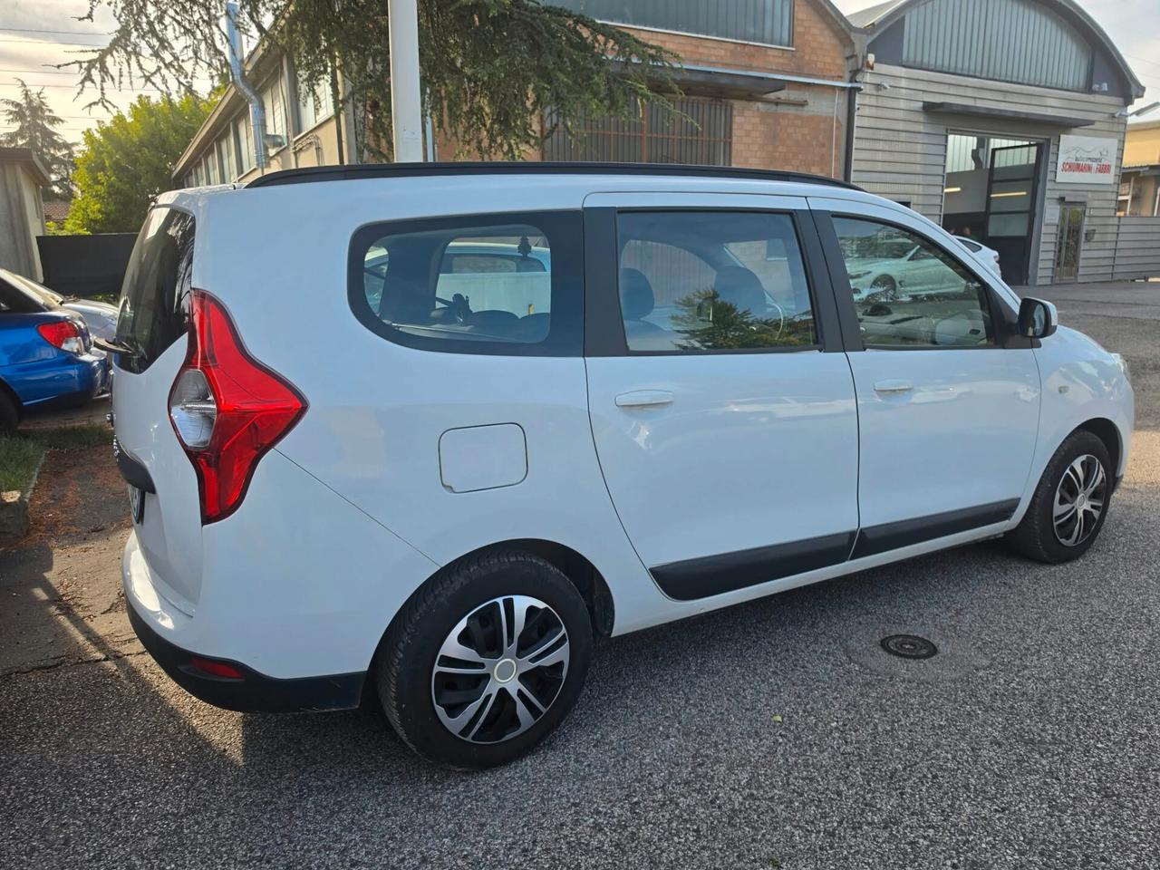 Dacia Lodgy 1.6 8V 85CV 5 posti Lauréate