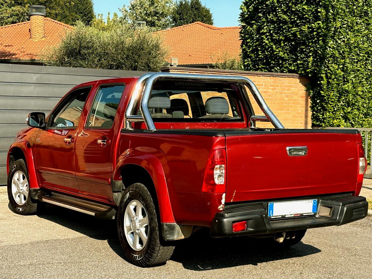 ISUZU D-MAX 3.0D 4x4 aut-D/Cabina-Gancio-2010