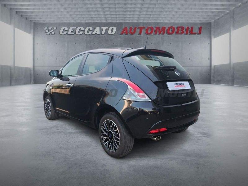 Lancia Ypsilon Ypsilon 1.0 firefly hybrid Platino s&s 70cv