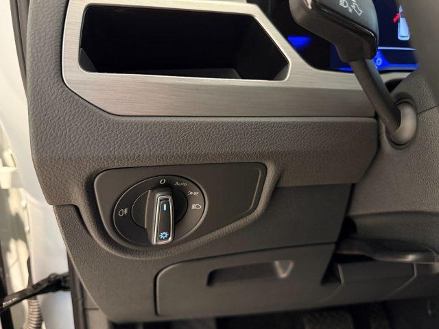 VOLKSWAGEN Touran 1.5 TSI DSG Business GANCIO Navi Camera