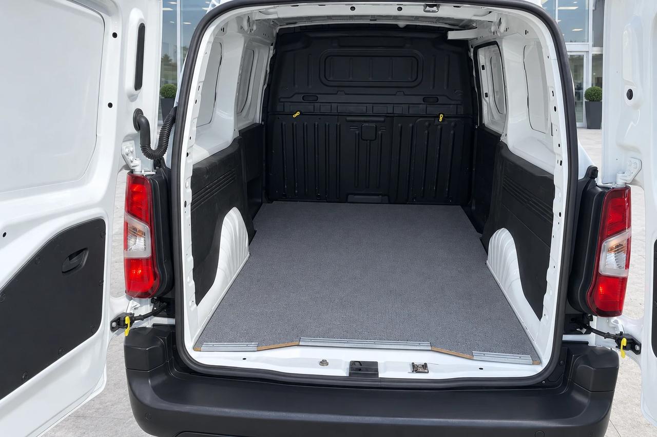Peugeot Partner --- L2 BlueHDi 100CV Premium +IVA