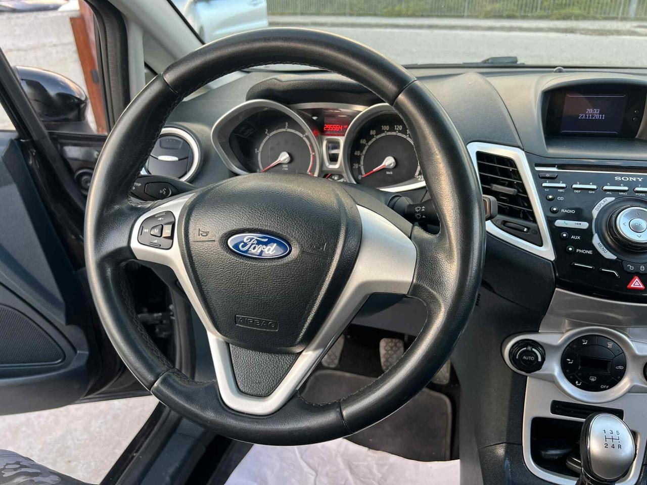 Ford Fiesta 1.4 TDCi 70CV 5pTitanium