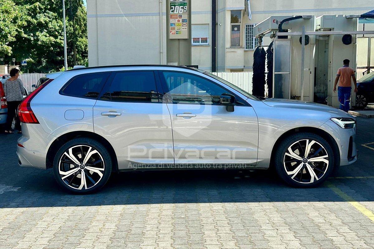 VOLVO XC60 B4 (d) AWD automatico Ultimate Dark