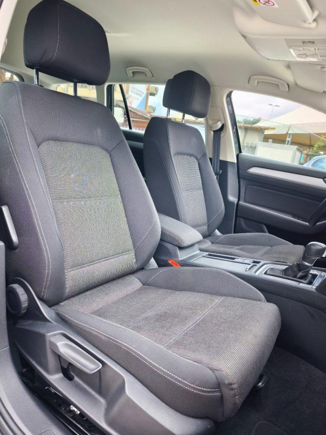 VOLKSWAGEN Passat Variant 1.6 TDI DSG Aut. Business BlueMotion Navi Clima