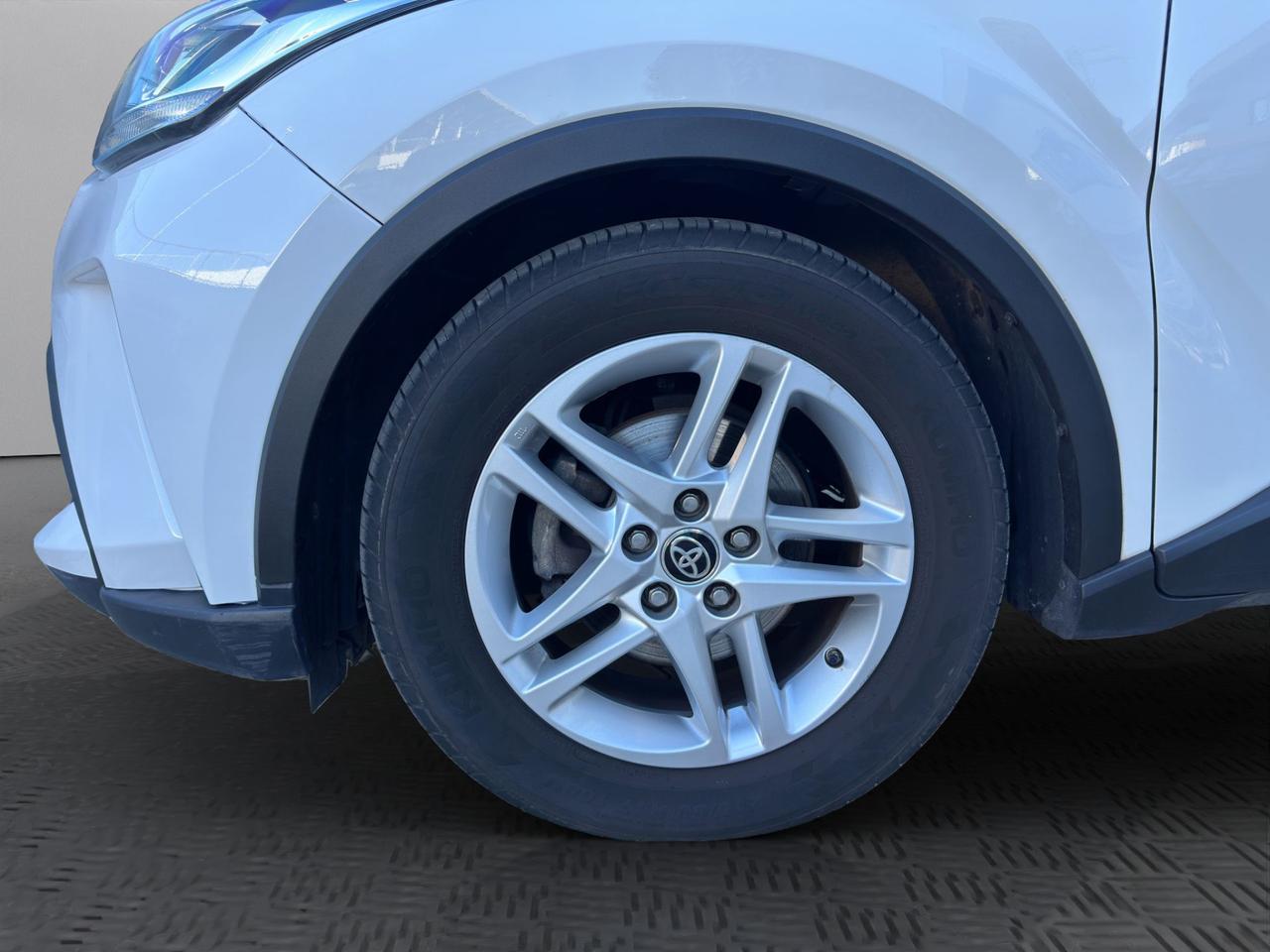 Toyota C-HR 1.8h Active e-cvt