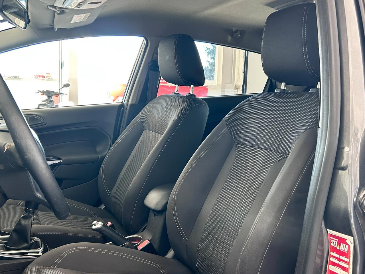 Ford Fiesta *TITANIUM*NEOPATENTATI*ONESTA*COSTA TROPPO POCO*