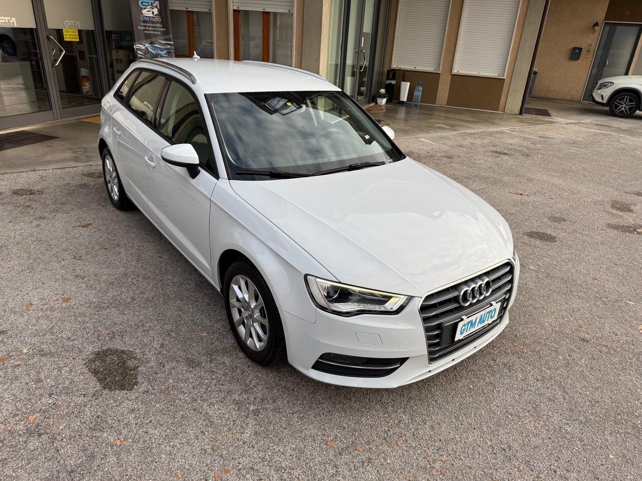 Audi A3 1.6 TDI S tronic 110 CV - Neopatentati