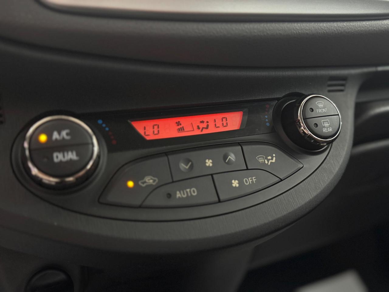 Toyota Yaris 1.4 90 Cv Lounge- Full Opt