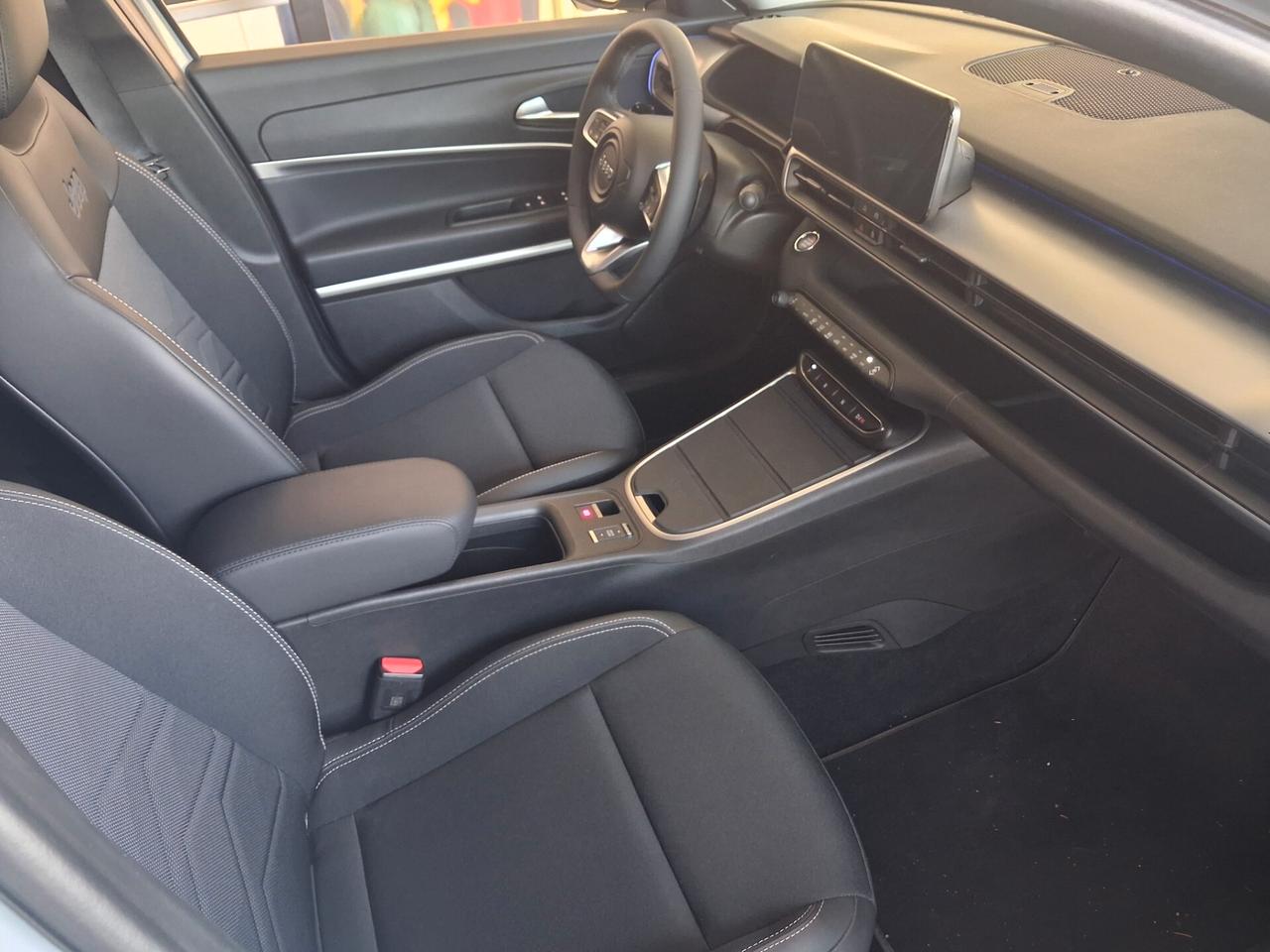 Jeep Avenger 1.2 Turbo 110 CV MHEV Summit