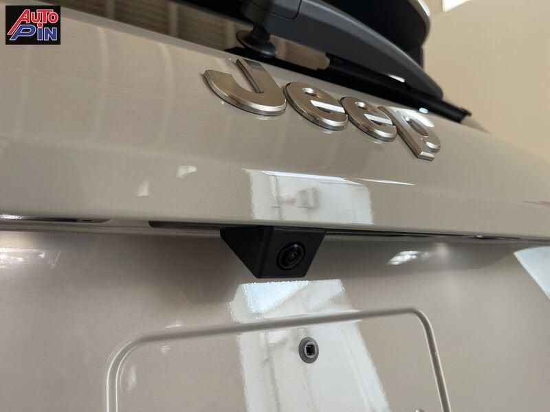 Jeep Avenger Avenger 1.2 Turbo 110 CV MHEV Summit list €34.000