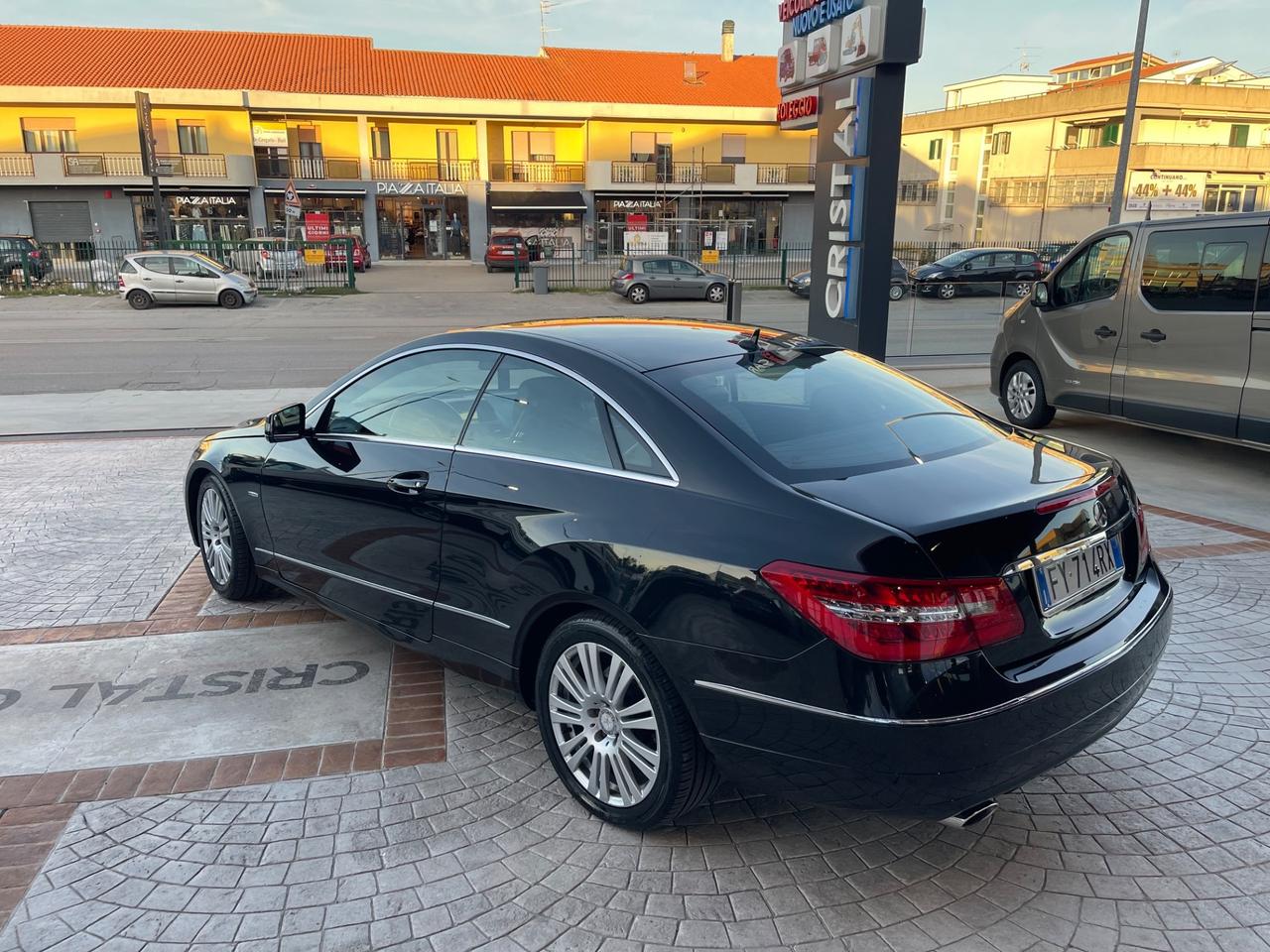 Mercedes-benz E 220 CDI Coupé BlueEFFICIENCY Avantgarde