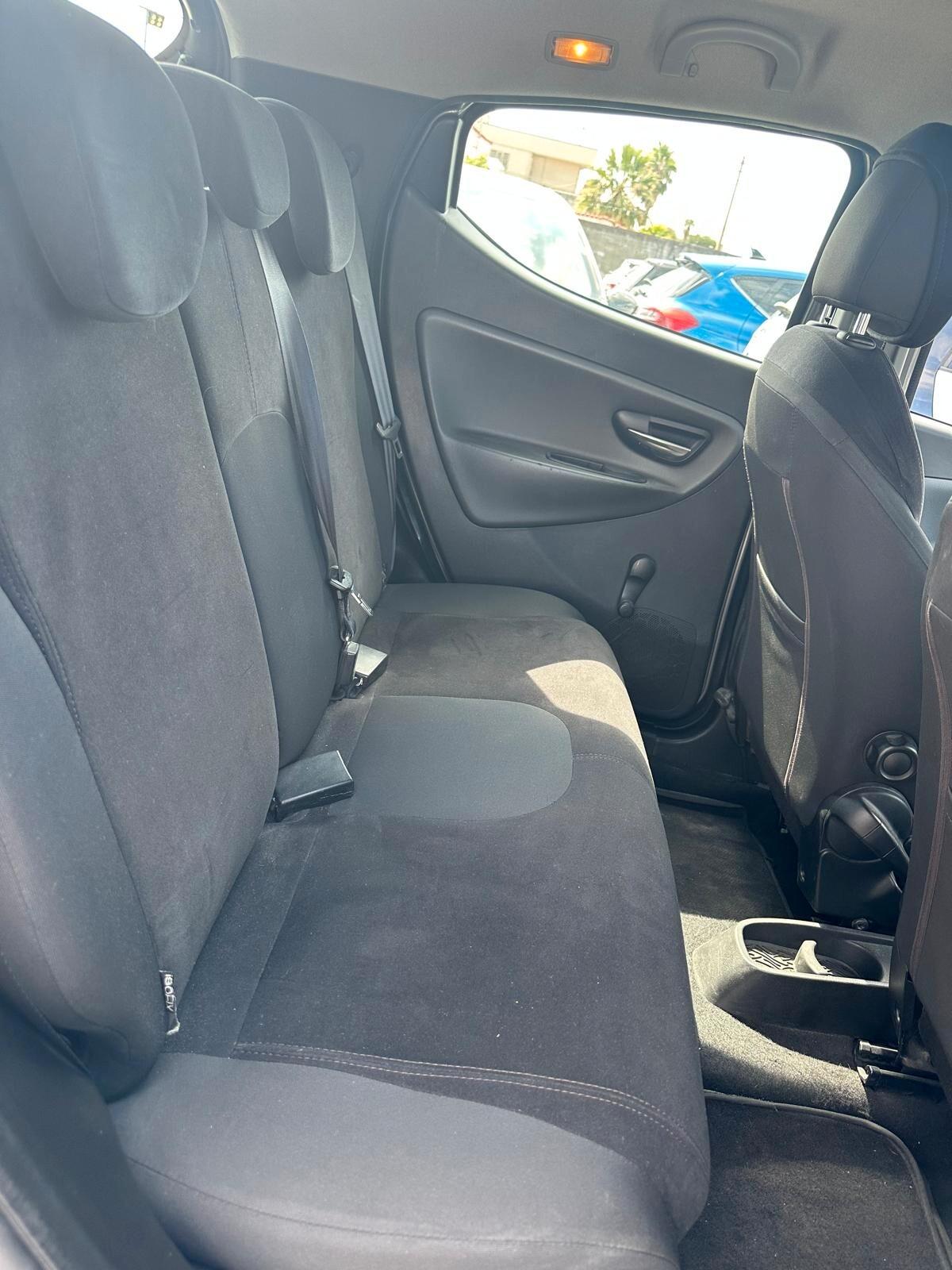 Lancia Ypsilon 1.2 69 CV 5 porte GPL Ecochic Gold-10/2012