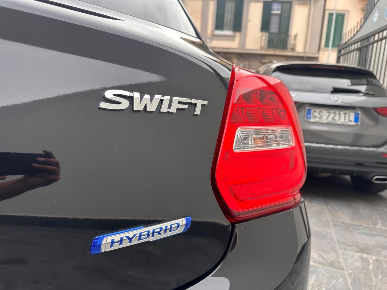 Suzuki Swift 1.2 Hybrid Top