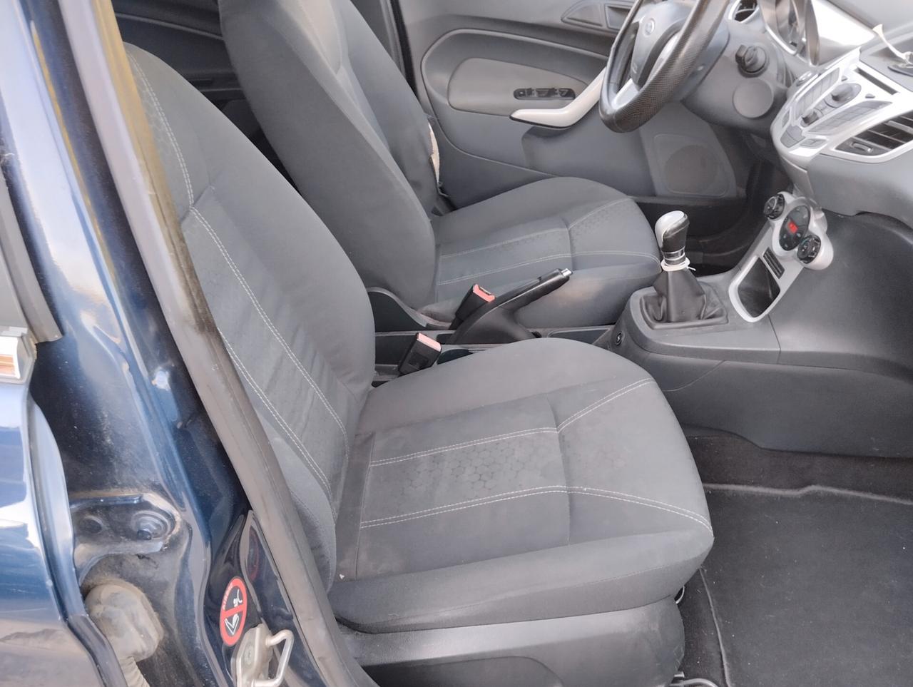 Ford Fiesta 1.2 5p. Bz.- GPL Titanium Bs. - PER COMMERCIANTI