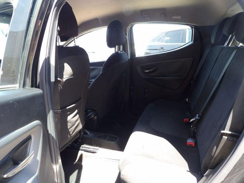 Lancia Ypsilon 1.2 69 cv Silver