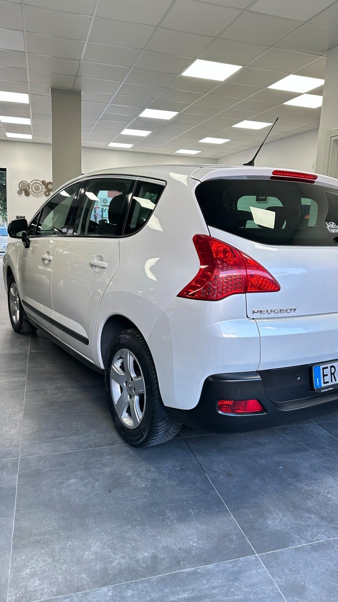 Peugeot 3008 1.6 HDi 115CV Business