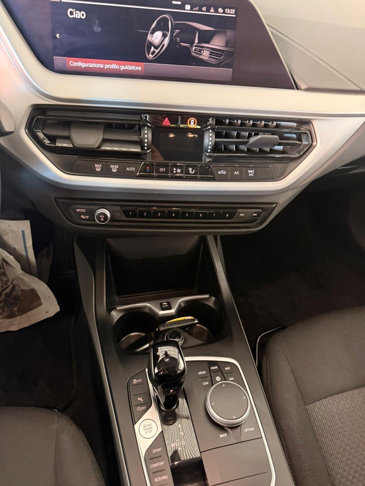 Bmw 116 116d 5p. Business Advantage