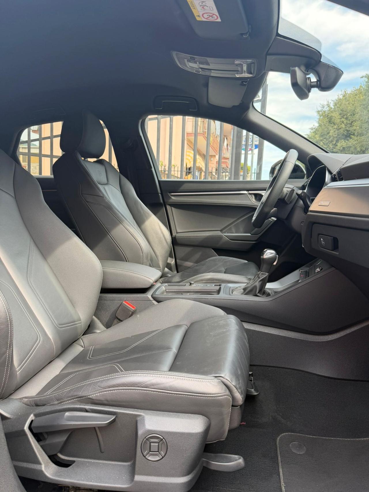 Audi Q3 35 TDI S tronic line edition identity black