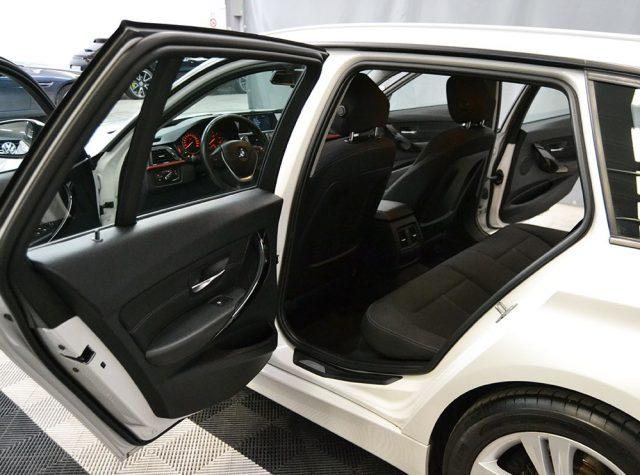 BMW 320 d Touring Sport Automatica - Navi - Xenon - Pdc