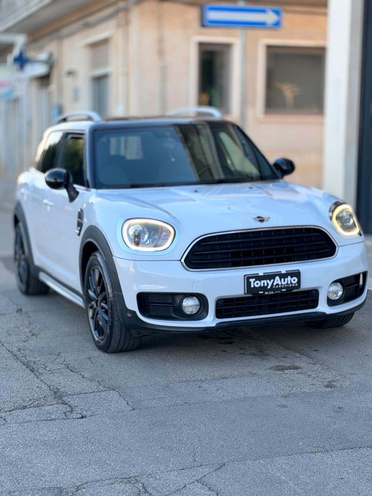 Mini Cooper D Countryman Hype auto my18 BICOLORE CON TETTO NERO, NAVI,FULL LED, BLUETOOTH,SCHERMO DIGITAL