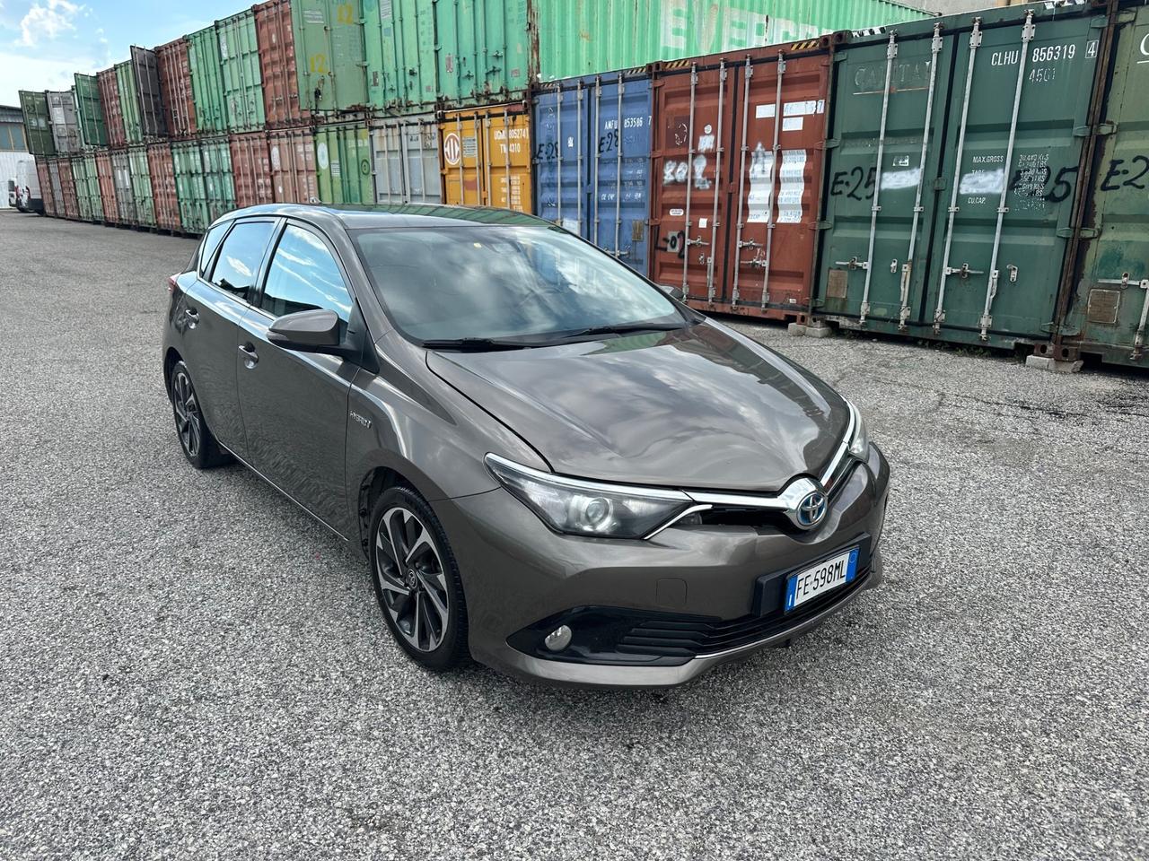 Toyota Auris 1.8 Hybrid Lounge ibrida leggi bene