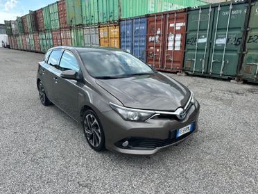 Toyota Auris 1.8 Hybrid Lounge ibrida leggi bene