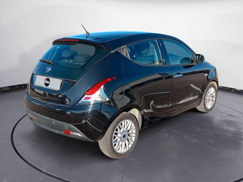 LANCIA Ypsilon 1.2 8v Gold s/CL 69cv E6