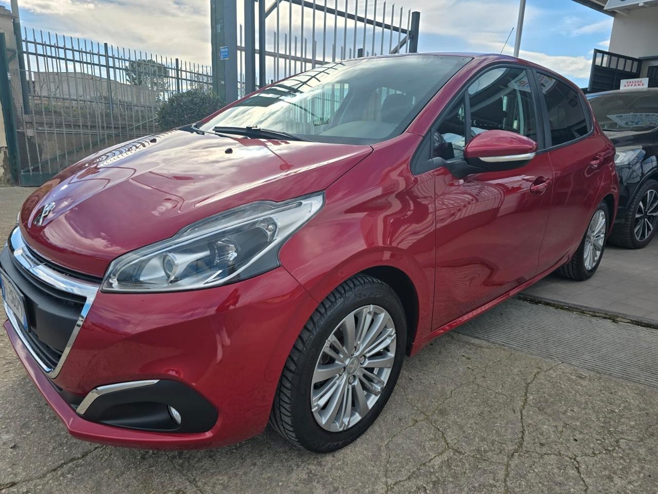 Peugeot 208 PureTech 82 5 porte Allure